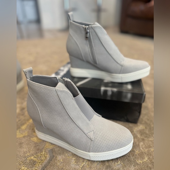Must have! Gray wedge sneaker - Picture 2 of 2